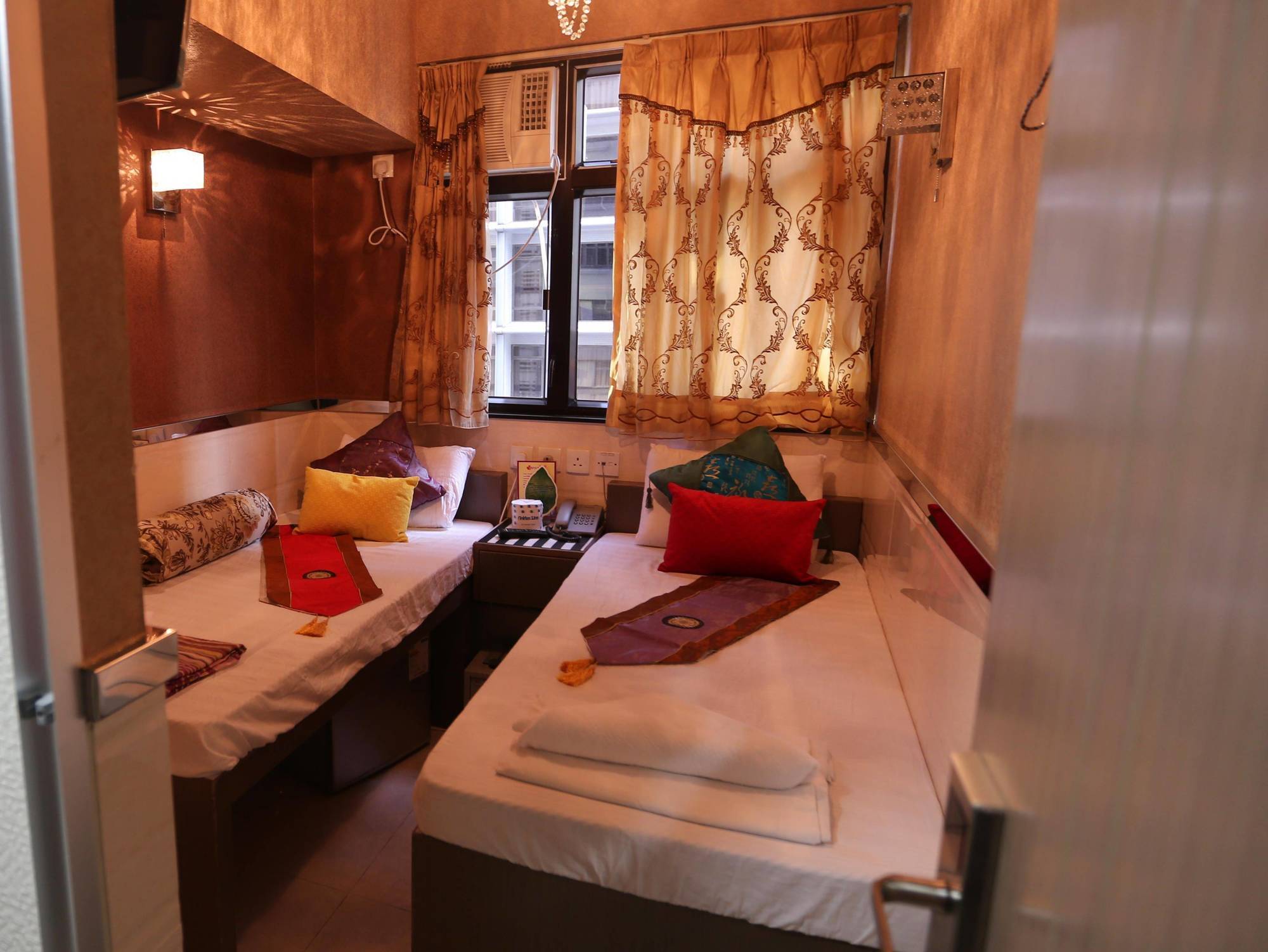 Temple Street Hotel Цзюлун Экстерьер фото